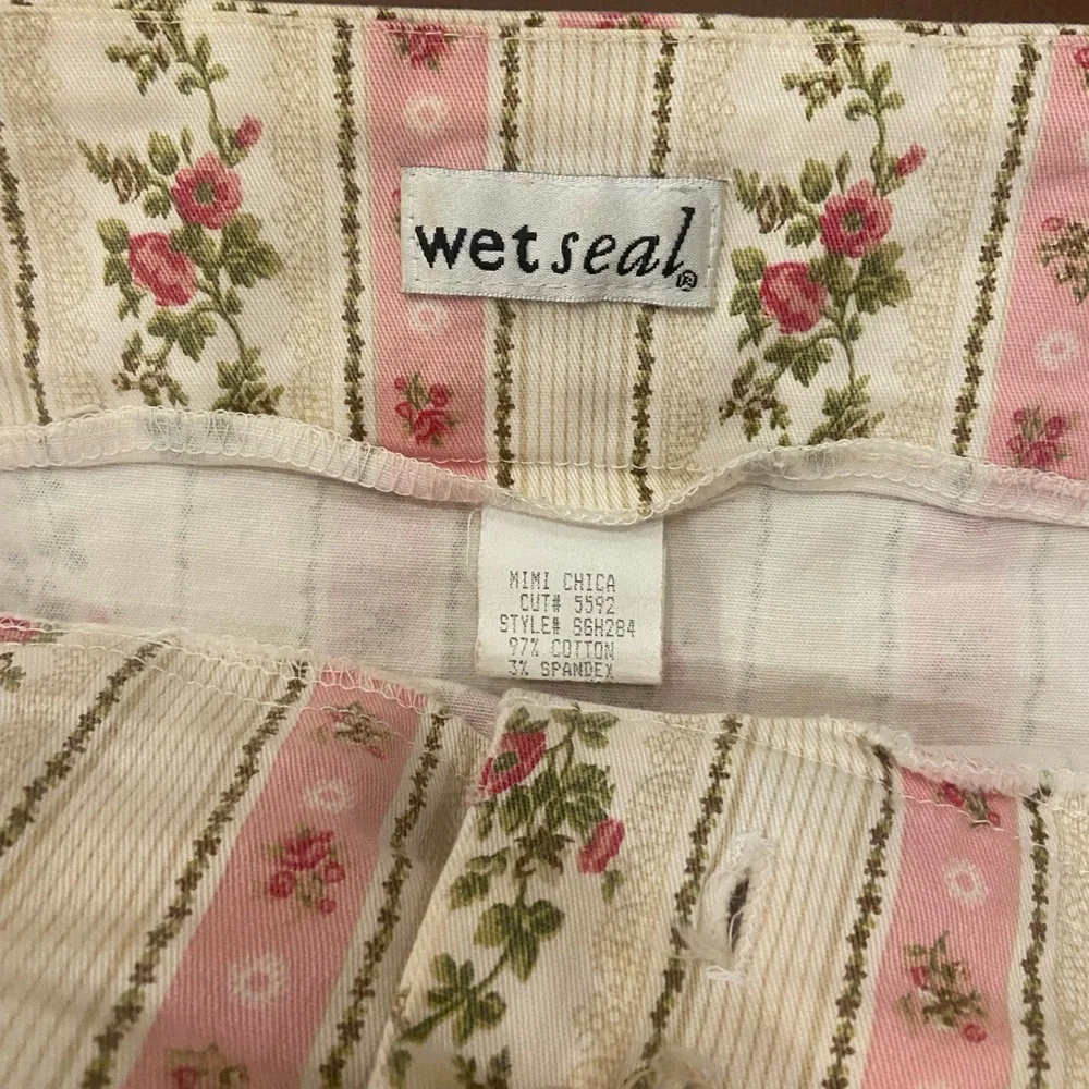 🌸 RARE Y2K Mini Skirt Wet Seal - Picture 6 of 6